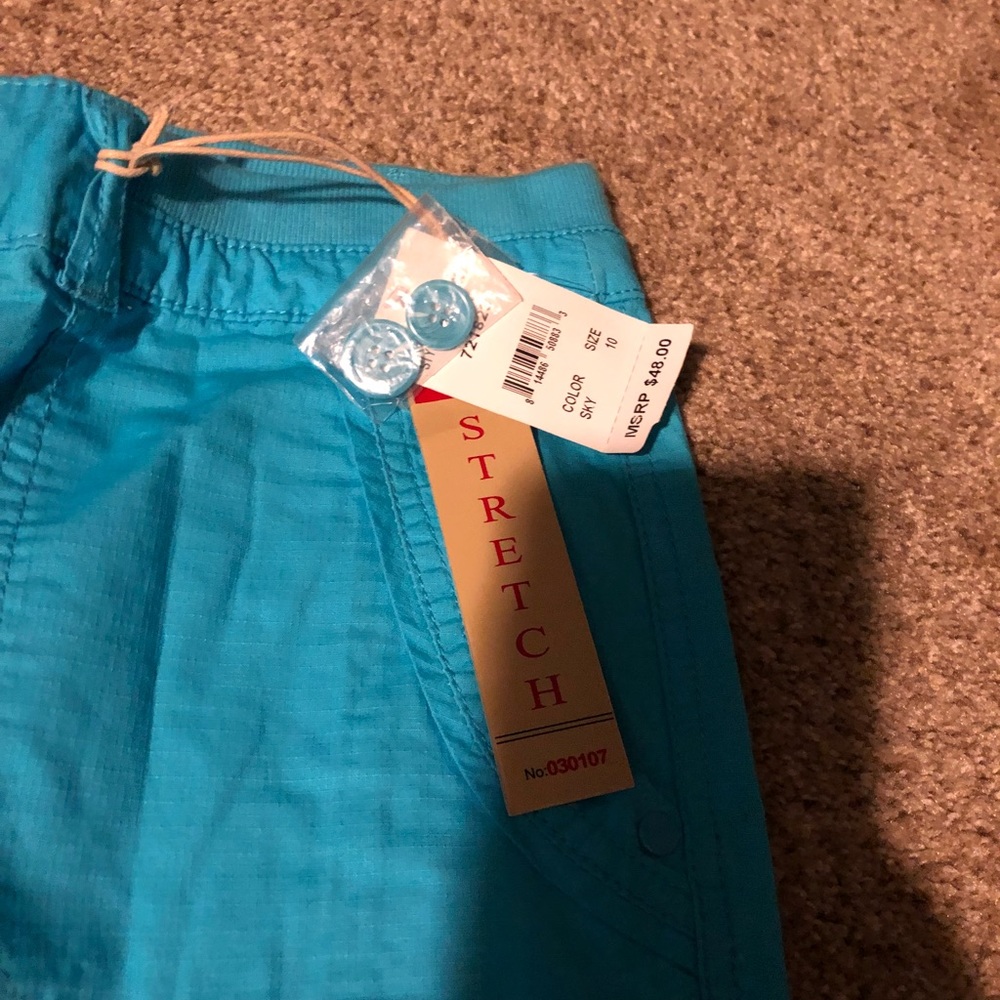 Capris - Picture 2 of 3